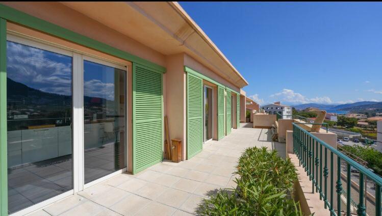 Chez Pasqua ! Appartement Spacieux Avec Terrasse 2 Chambres 6 Couchages En Rooftop LʼÎle-Rousse Zewnętrze zdjęcie